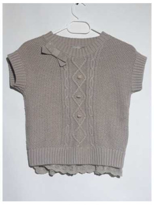 Vestuta tricotata pentru fetite cu fundita