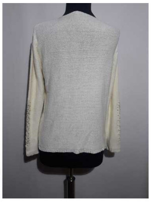 Pulover dama cu nasturei pentru primavara 2