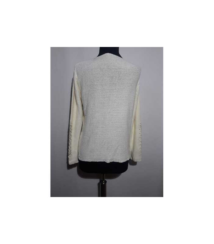 Pulover dama cu nasturei pentru primavara