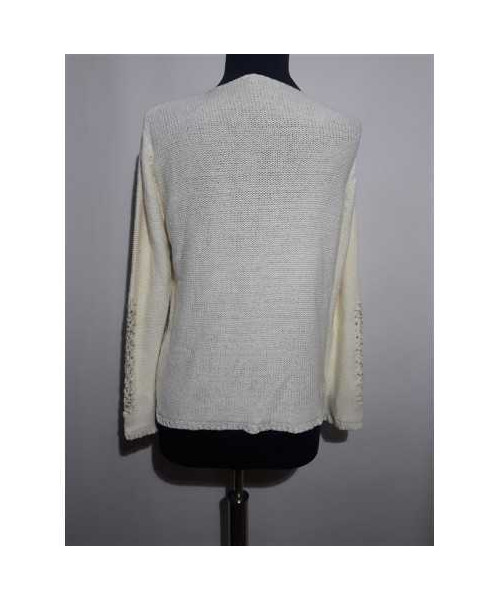 Pulover dama cu nasturei pentru primavara