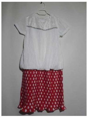 Rochita cu buline pentru fetite