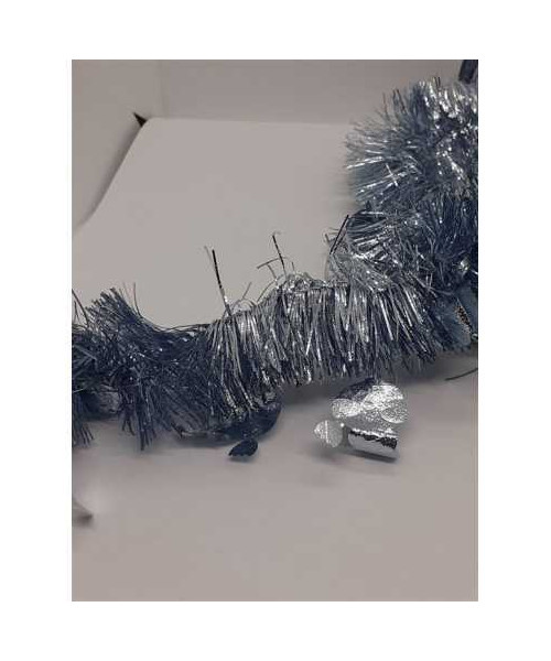 Beteala albastra cu forme om de zapada argintiu pentru Craciun