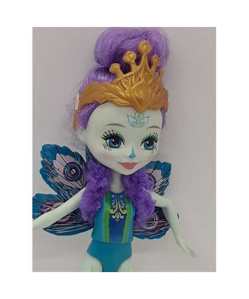 Papusa Enchantimals cu parul mov Patter Peacock