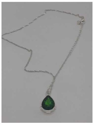 Lantisor argintiu cu pandantiv piatra verde Avon 2