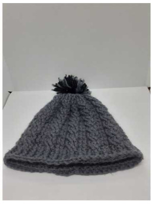 Caciula tricotata cu mot pentru fete