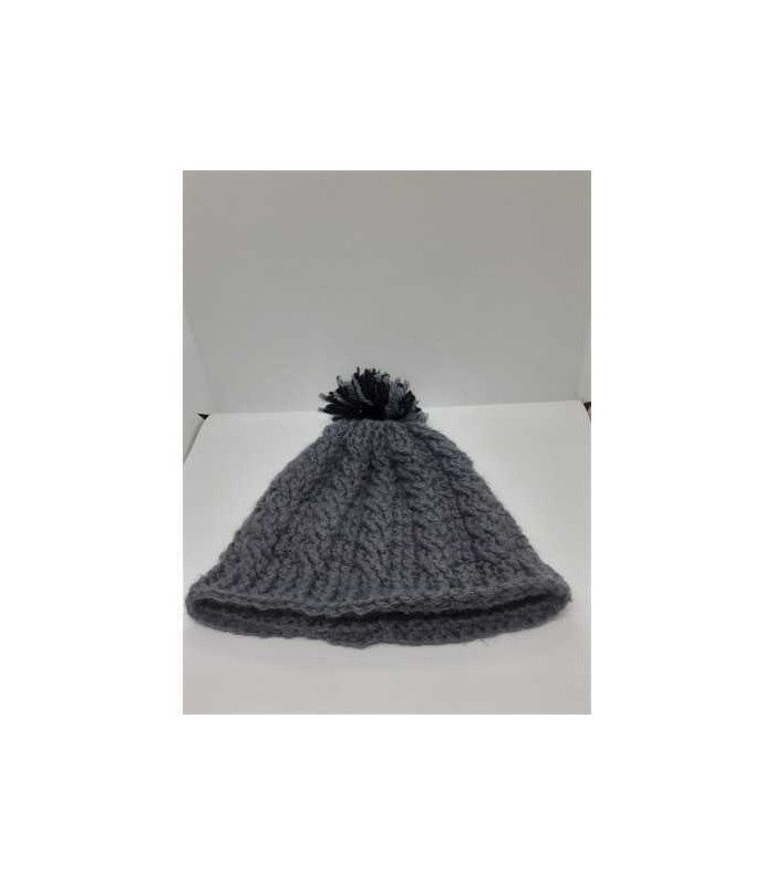 Caciula tricotata cu mot pentru fete