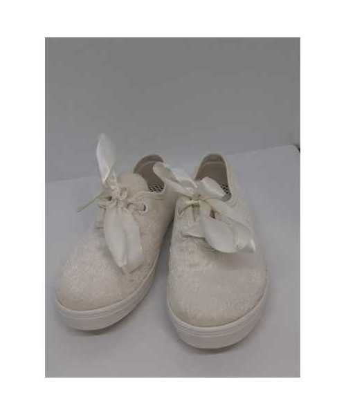 Tenisi pentru fetite model deosebit Rope Picnic marime 29