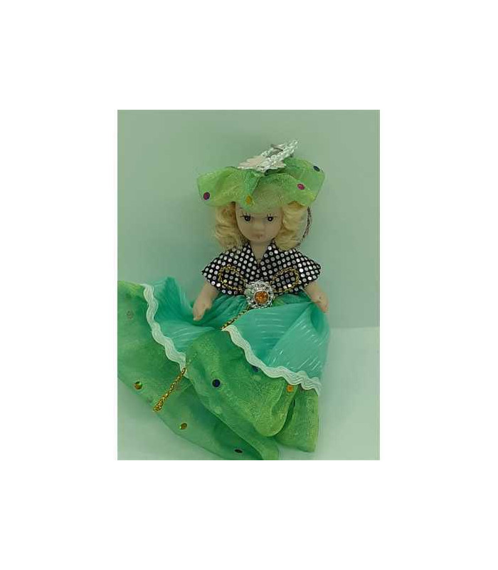 Breloc papusica din ceramica 8 cm