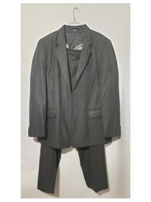 Costum barbati gri marimea 54