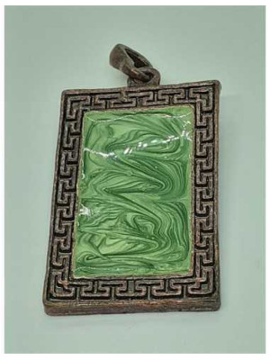 Medalion din metal cu model culoare verde