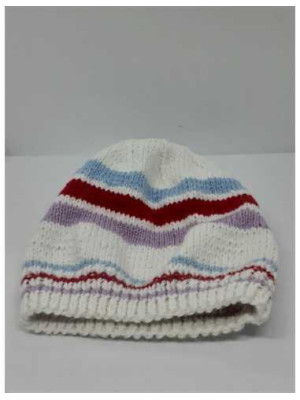 Caciula crosetata pentru fetite cu dungi multicolore