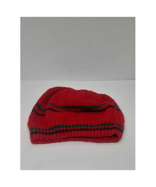 Caciula crosetata pentru fetite culoare rosu cu dungi