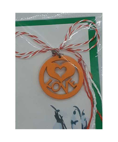 Martisor tip medalion model cu inimioara