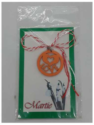 Martisor tip medalion model cu inimioara 2