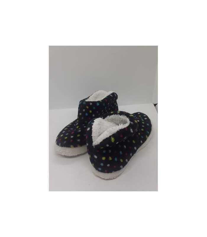 Botosi de casa caldurosi pentru fetite