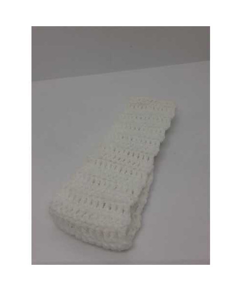 Bentita crosetata cu floricele pentru fetite