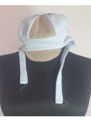 Caciulita pentru copii cu snurulet si cozoroc