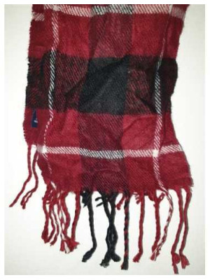 Esarfa dama visiniu in carouri cu franjuri 2