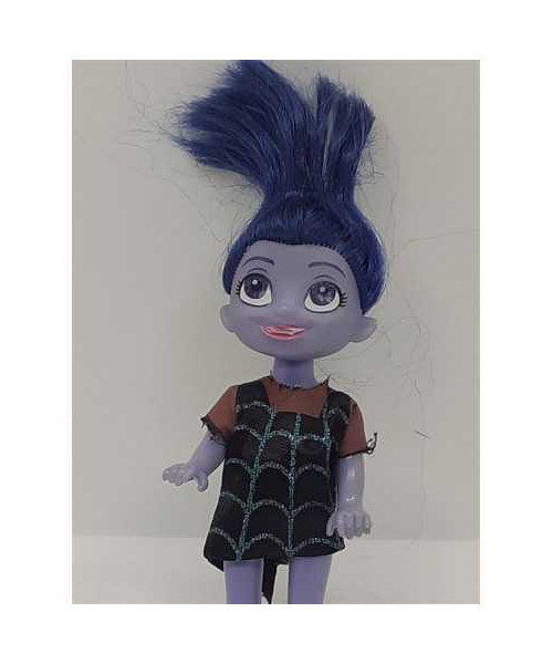 Papusa mica Vampirina 15 cm
