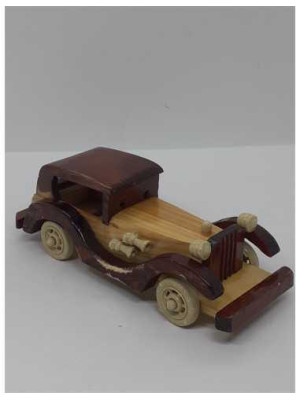 Masinuta decorativa realizata din lemn