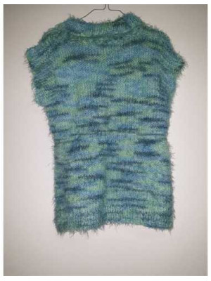 Pulover dama pufos cu maneca scurta si guler inalt 2