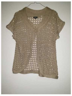 Vesta eleganta de dama model cu gaurele