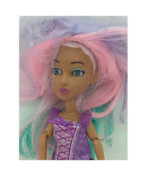 Papusa cu parul multicolor Yulu 2019