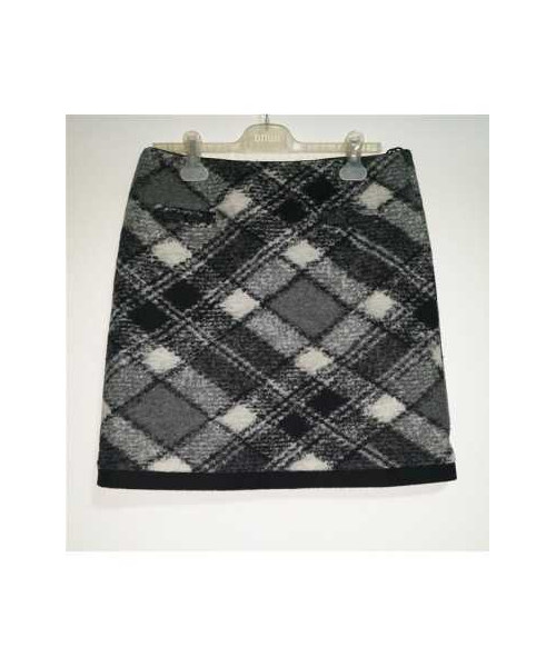 Fusta dama in carouri pentru toamna-iarna marimea 40