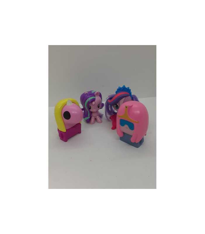 Set 4 figurine din plastic diverse modele