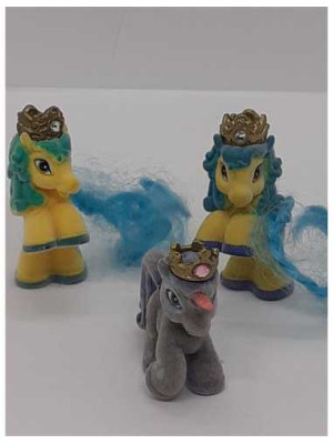 Set 3 figurine caluti cu coronita 4 cm 2