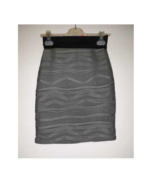 Fusta dama trei sferturi cu dungi ondulate ONLY