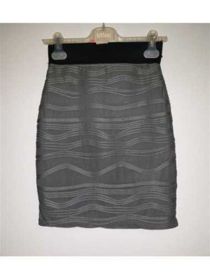 Fusta dama trei sferturi cu dungi ondulate ONLY 2