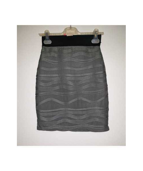 Fusta dama trei sferturi cu dungi ondulate ONLY