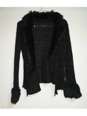 Pulover dama tricotat cu blanita la gat si la mansete