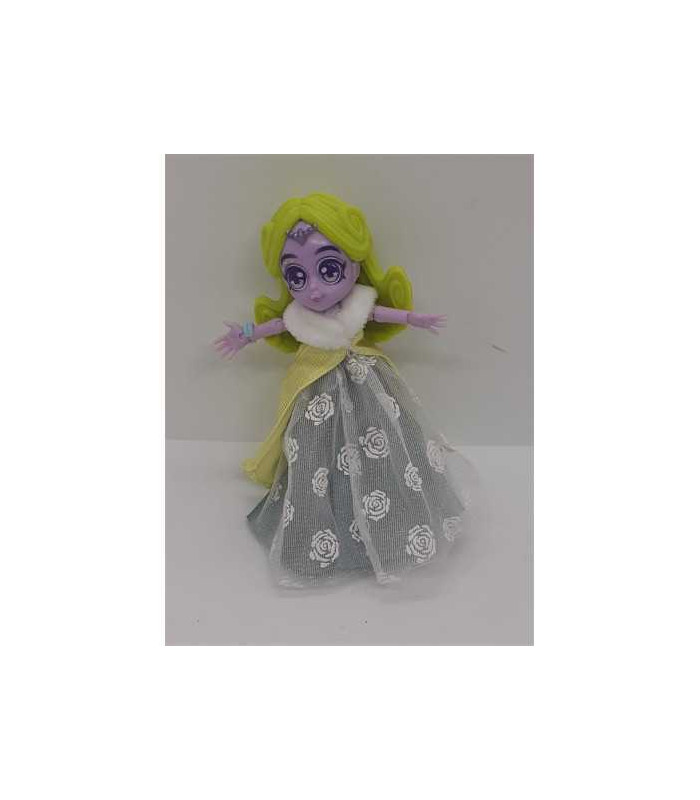 Papusica cu articulatii si parul detasabil