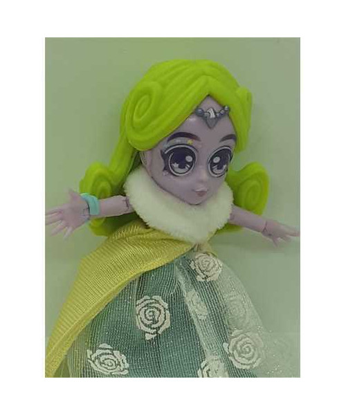 Papusica cu articulatii si parul detasabil