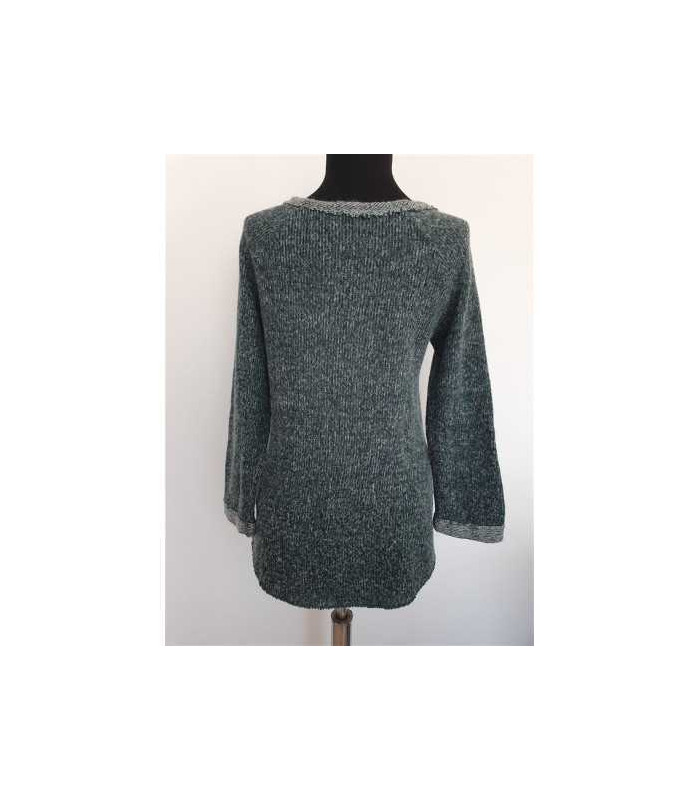 Pulover dama tricotat cu scris aplicat pe piept