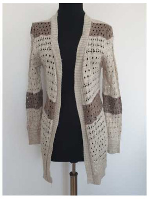 Pulover lung tricotat model cu gaurele