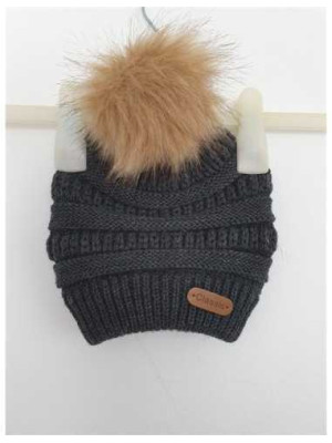 Caciula tricotata cu ciucure pufos 2