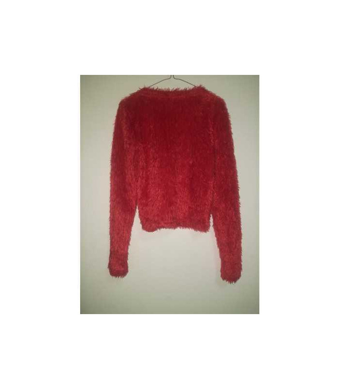 Pulover dama pufos cu decolteu usor la gat Bershka