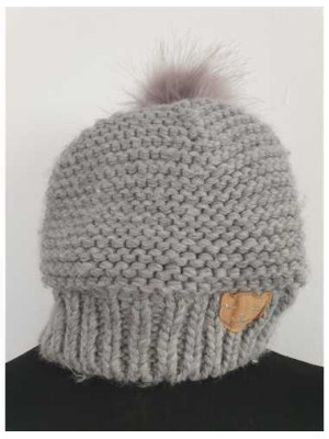 Caciula calduroasa de iarna cu ciucure pufos Accessoires