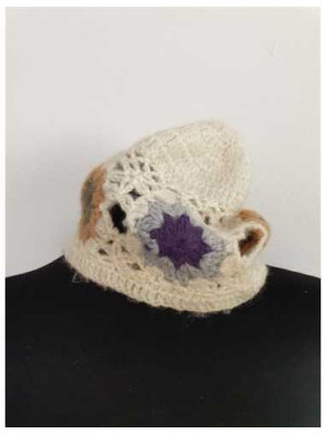 Caciula crosetata pentru copii model cu gaurele 2