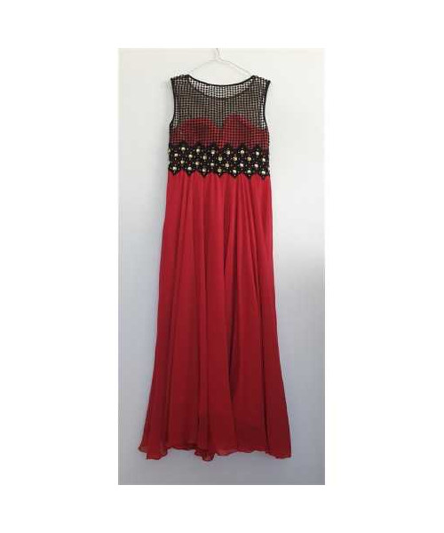 Rochie lunga eleganta accesorizata cu margelute UMIT