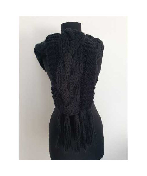 Fular lung tricotat cu franjuri