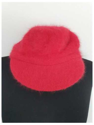 Sapca pufoasa dama culoare rosu 2