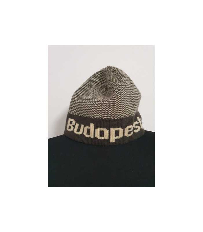 Fes tricotat pentru baieti cu scris aplicat