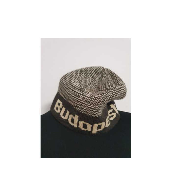 Fes tricotat pentru baieti cu scris aplicat