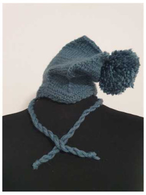 Caciula tricotata cu snur impletit 2