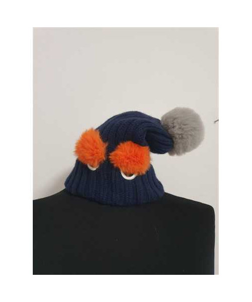 Caciula tricotata cu ciucure si ochi