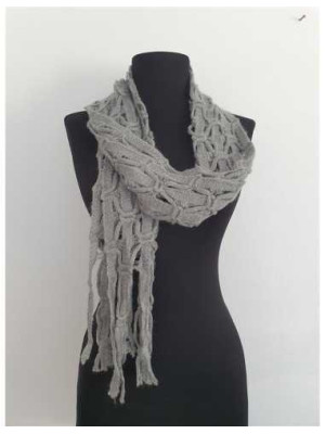 Fular dama tricotat subtire cu franjuri